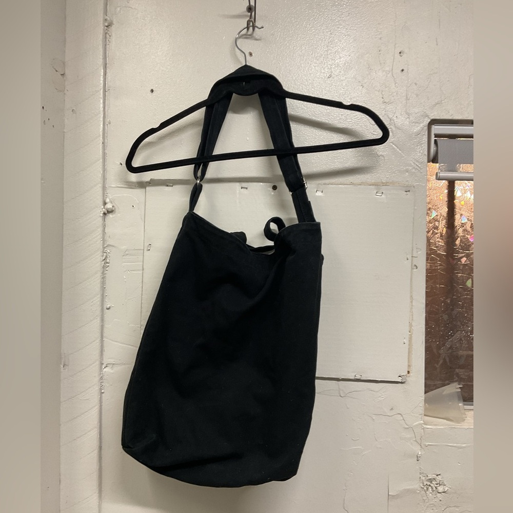 BAGGU Black Vertical Canvas Duck Bag